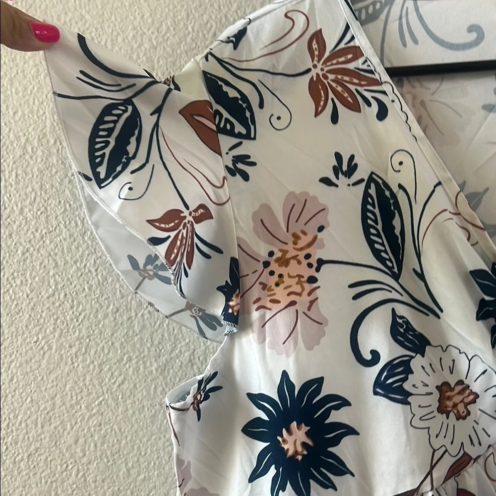 Floral White hi-low Dress size xl EUC - Picture 3 of 6